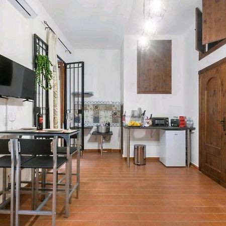 Dame Apartment Palermo Bagian luar foto